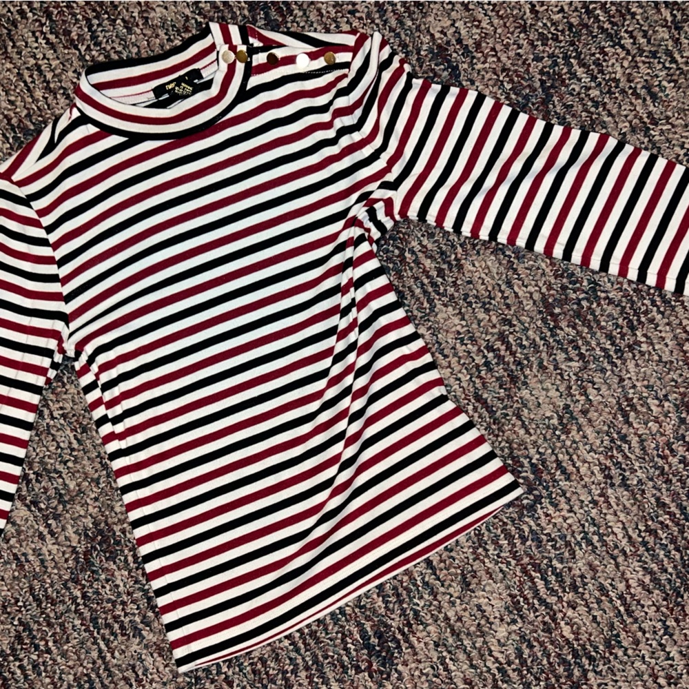 Forever 21 long sleeve shirt! Size M